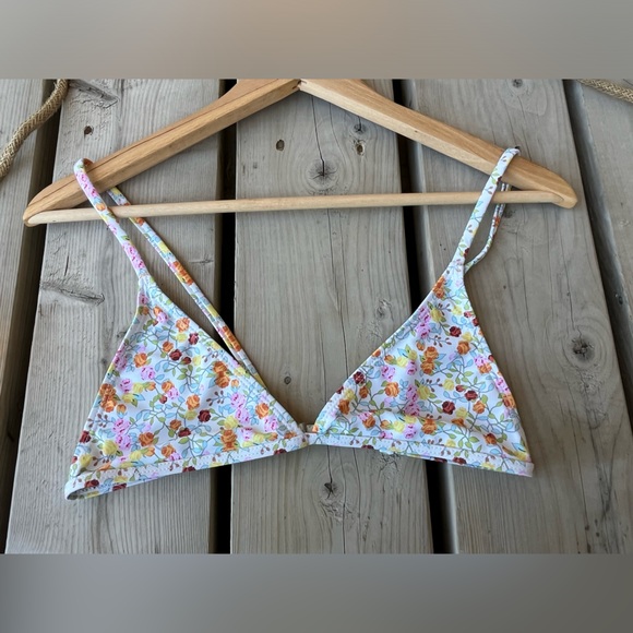 Bikini top☀️ - Picture 2 of 5